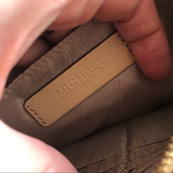 Michael Kors Large Wristlet (Gold Metallic) - Picture 5 of 7